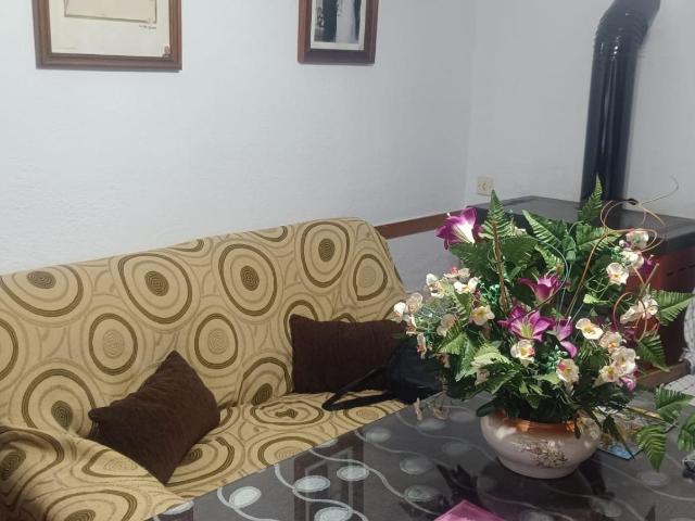 Casa en venta en Huelma, Andalucía
