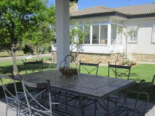 Casa en alquiler en Pelabravo