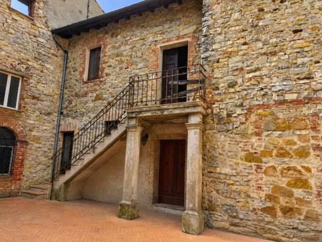 Palazzo in vendita a Monteleone d'Orvieto, Terni