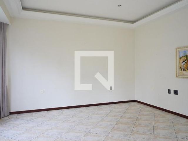 Casa aluguel em Trindade, Desterro