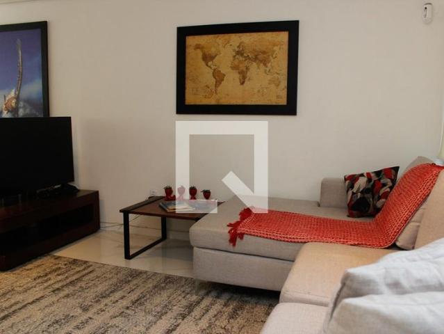 Casa aluguel em Região Geográfica Imediata de Porto Alegre, Região Metropolitana de Porto Alegre