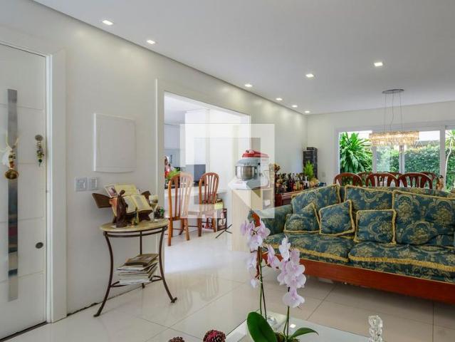 Casa aluguel em Região Geográfica Imediata de Porto Alegre, Região Metropolitana de Porto Alegre