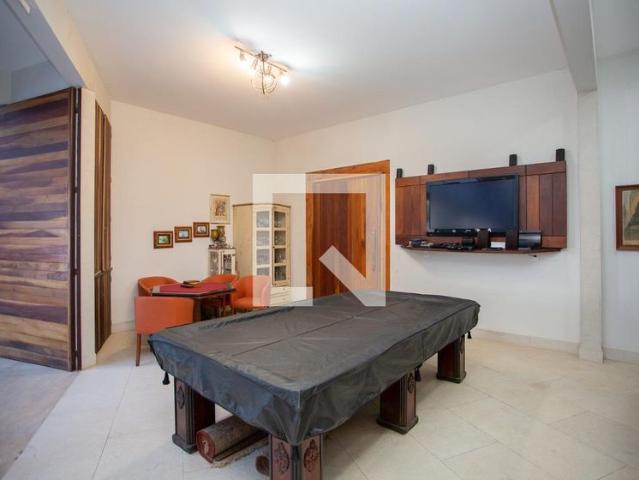 Casa aluguel em Região Geográfica Imediata de Belo Horizonte, Região Metropolitana de Belo Horizonte