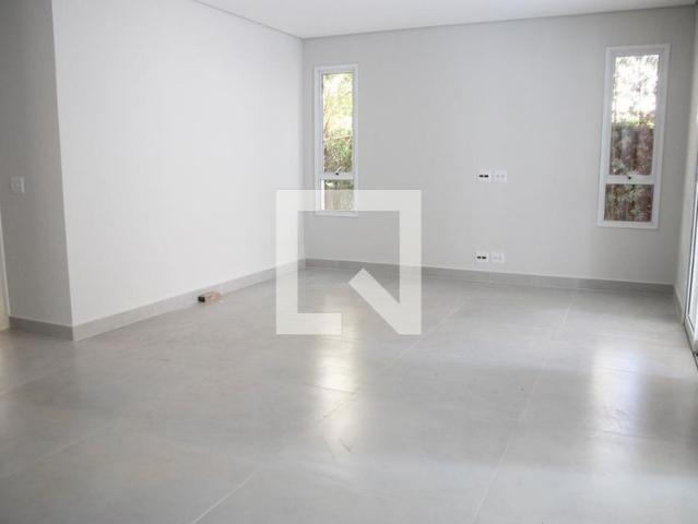 Casa aluguel em Parque Palmas do Tremembé, Biritiba-Mirim