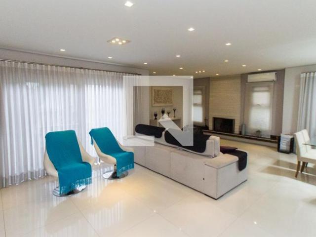 Casa aluguel em Parque Palmas do Tremembé, Biritiba-Mirim