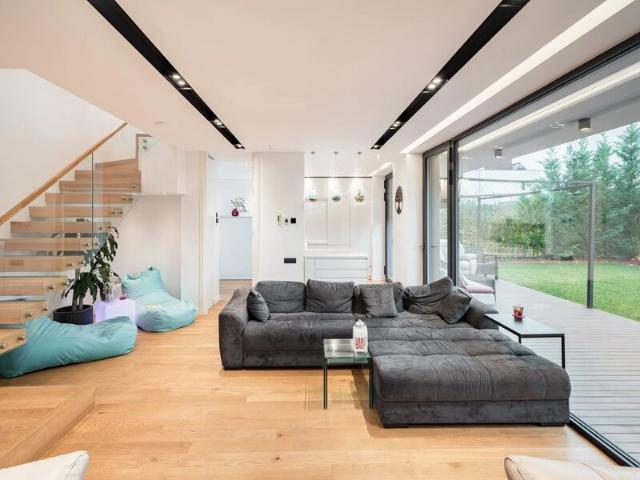 Casă vânzări în Tunari, București