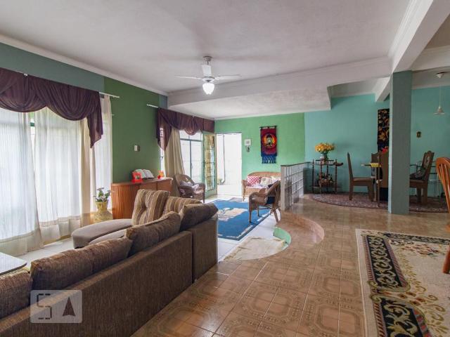 Casa aluguel em Região Geográfica Imediata de Curitiba, Região Metropolitana de Curitiba