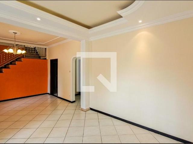 Casa aluguel em Região Geográfica Imediata de Belo Horizonte, Região Metropolitana de Belo Horizonte