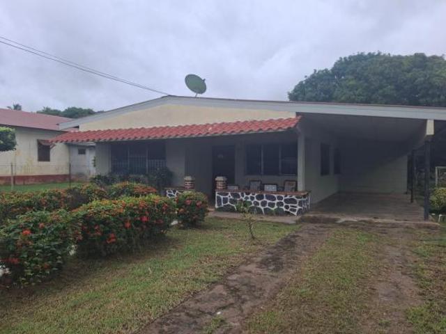 Casa unifamiliar en Aguadulce, céntrica