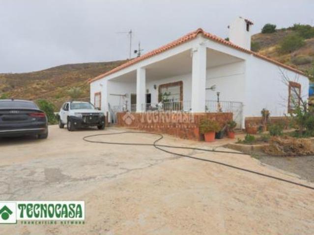 Chalet en venta en La Alcazaba, Adra