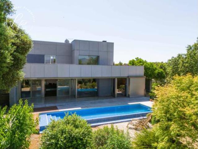 Villa en venta en Avinyonet De Puigventós, Mas Pau