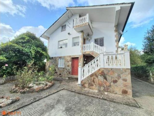 Chalet en venta en Begonte, Lugo