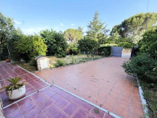Chalet en venta en Cabanillas De La Sierra, Madrid