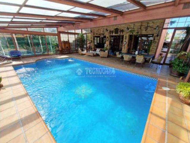 Chalet en venta en Coslada, Madrid