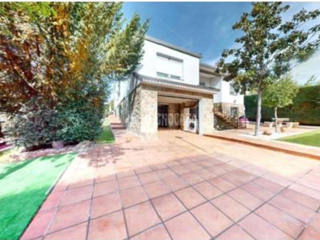 Chalet en venta en Montecalderón, El Casar
