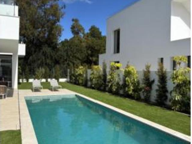 Chalet en venta en Nueva Atalaya, Costa del Sol Occidental