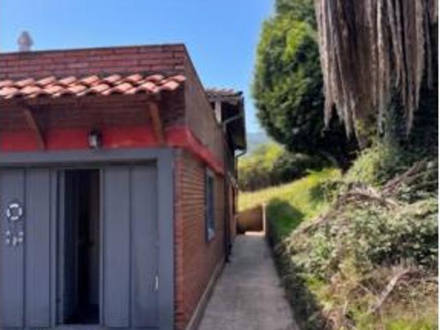 Chalet en venta en Piñera, Gijón