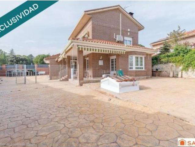 Chalet en venta en Las Cabezuelas, Guadarrama