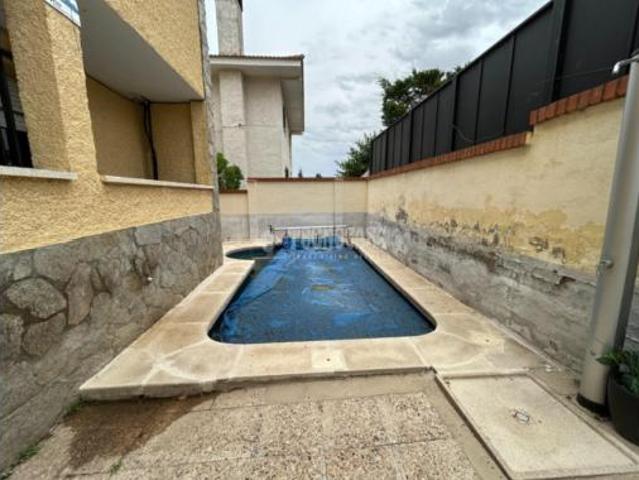 Chalet en venta en Loeches, Madrid