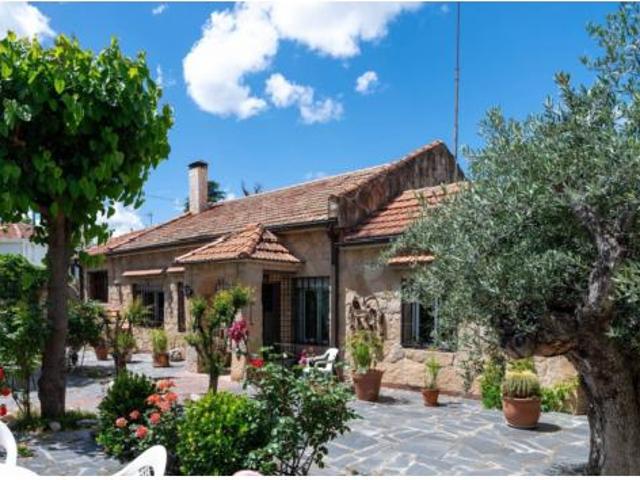 Chalet en venta en Ciudad Lineal, Madrid