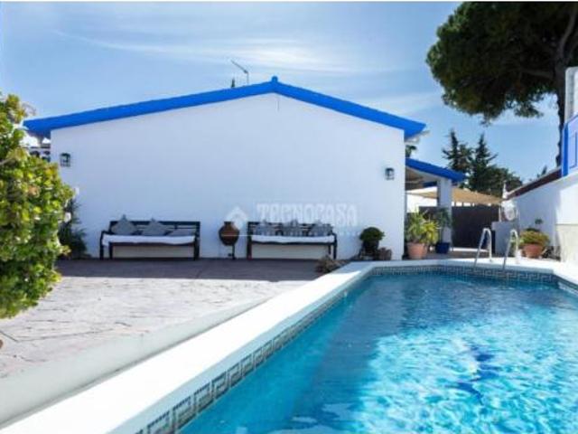 Chalet en venta en Rio Real, Costa del Sol Occidental