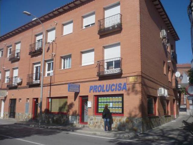 Villa en venta en Moraleja De Enmedio