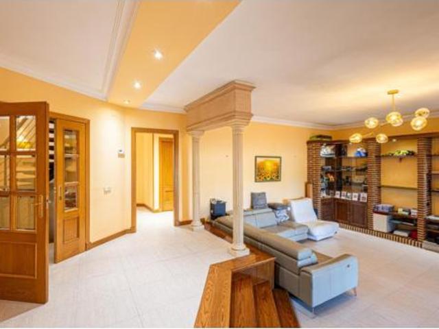 Chalet en venta en Parque Coimbra, Móstoles