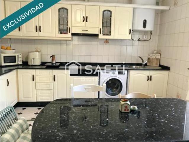 Chalet en venta en Noia, Galicia