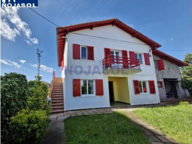 Chalet en venta en Noja, Cantabria
