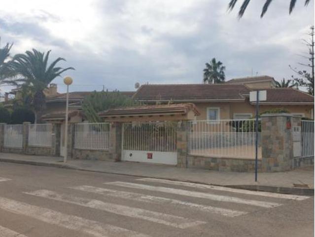 Chalet en venta en Urbanización La Zenia II, el Baix Segura / La Vega Baja