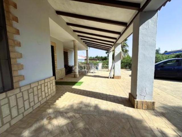 Chalet en venta en Pilas, Andalucía