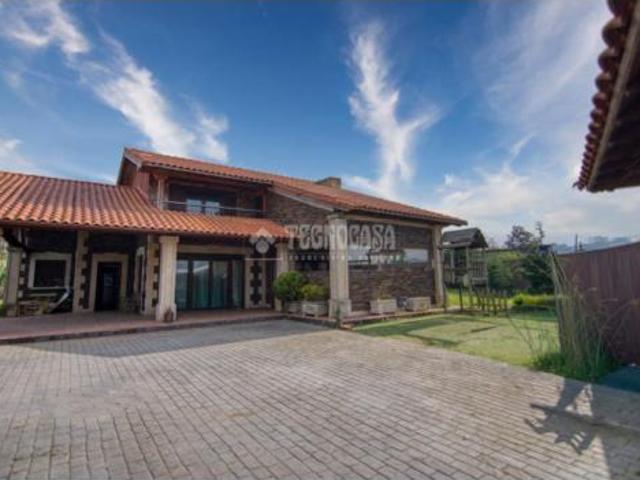 Chalet en venta en Polanco, Cantabria