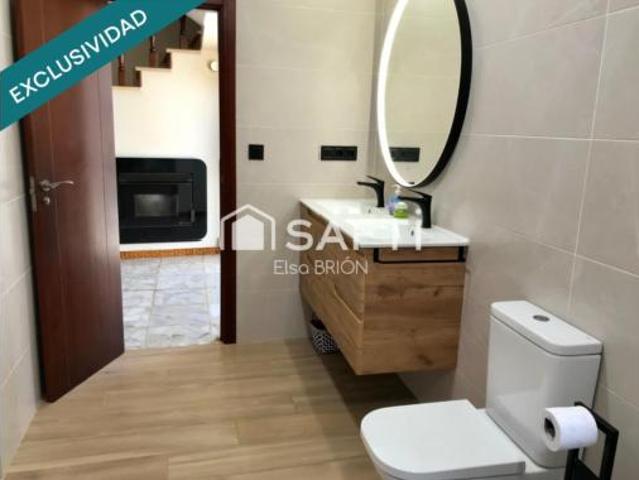 Chalet en venta en Noia, Galicia