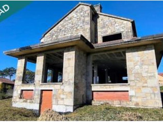 Chalet en venta en Noia, Galicia