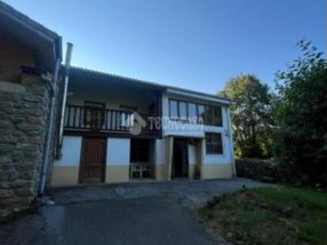Chalet en venta en Riotuerto, Cantabria
