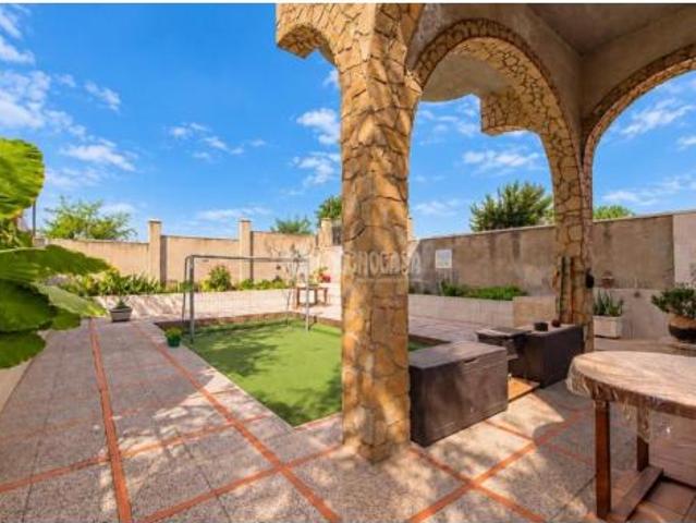 Chalet en venta en Sant Andreu, Ripollet