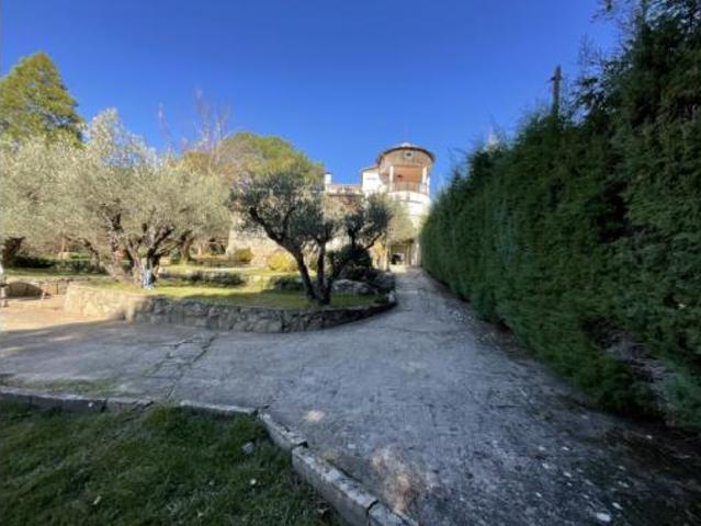 Villa en venta en Santa María Del Tiétar