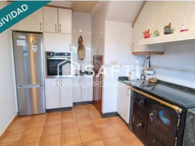 Chalet en venta en O Eixo, Santiago