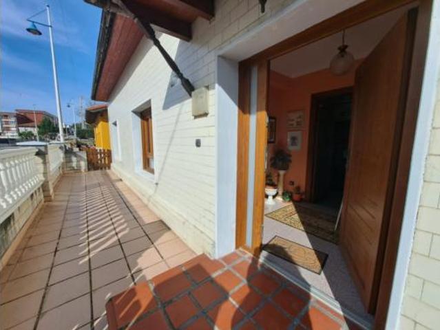 Chalet en venta en Suances, Cantabria