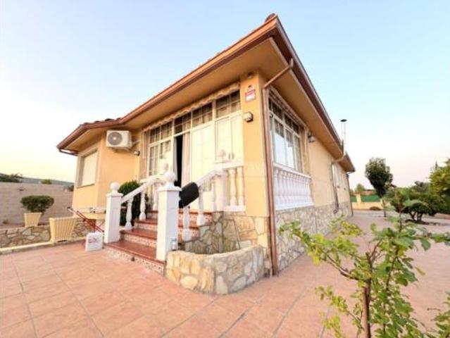 Chalet en venta en Torremocha De Jarama, Madrid