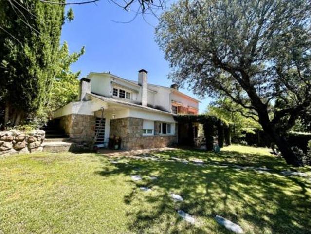 Villa en venta en Valdemorillo, Cerro Alarcón