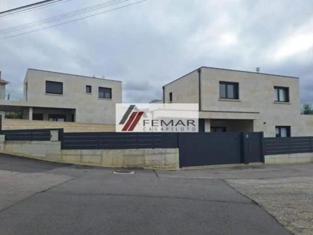 Chalet en venta en Castrelos, Vigo