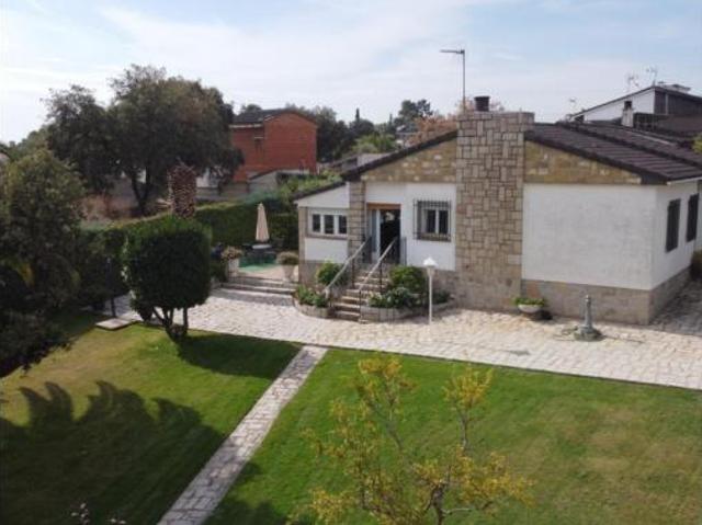 Chalet en venta en Villa Del Prado, Madrid