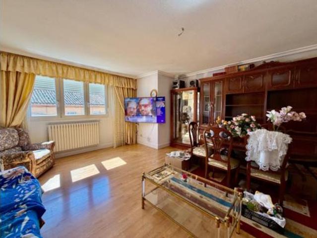 Chalet en venta en Villaturiel, Castilla y León