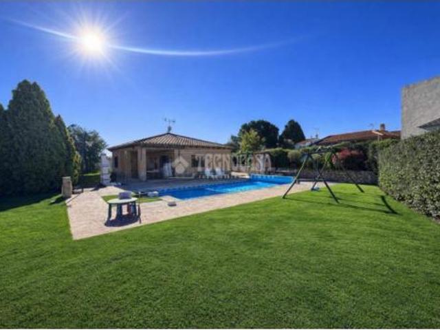 Chalet en venta en Pradillos, Yeles