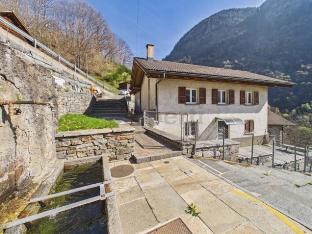 Einfamilienhaus kaufen in Buseno, Graubünden