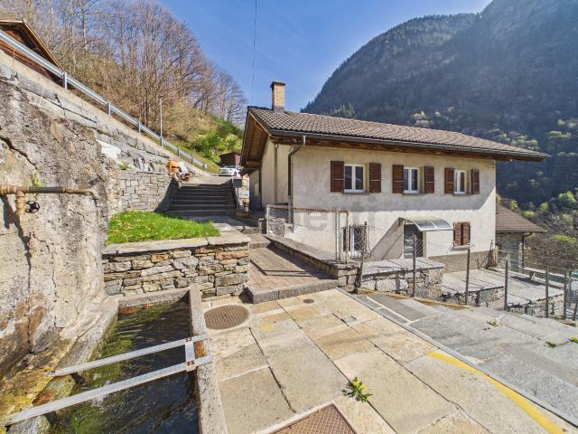 Haus kaufen in Buseno, Graubünden