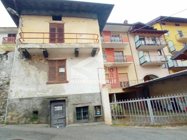 Villa Indipendente in affitto a Erdeno, Gorno