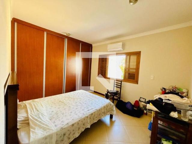 Casa aluguel em Região Imediata de São José dos Campos, Região Metropolitana do Vale do Paraíba e Litoral Norte