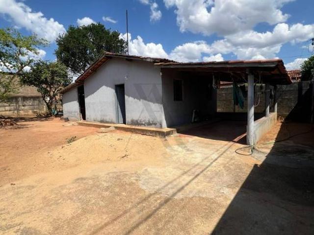 Casa venda em Goianésia, Região Geográfica Intermediária de Porangatu-Uruaçu